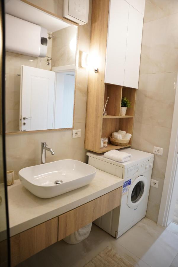 Feel Home Apartment Tirana Exterior photo